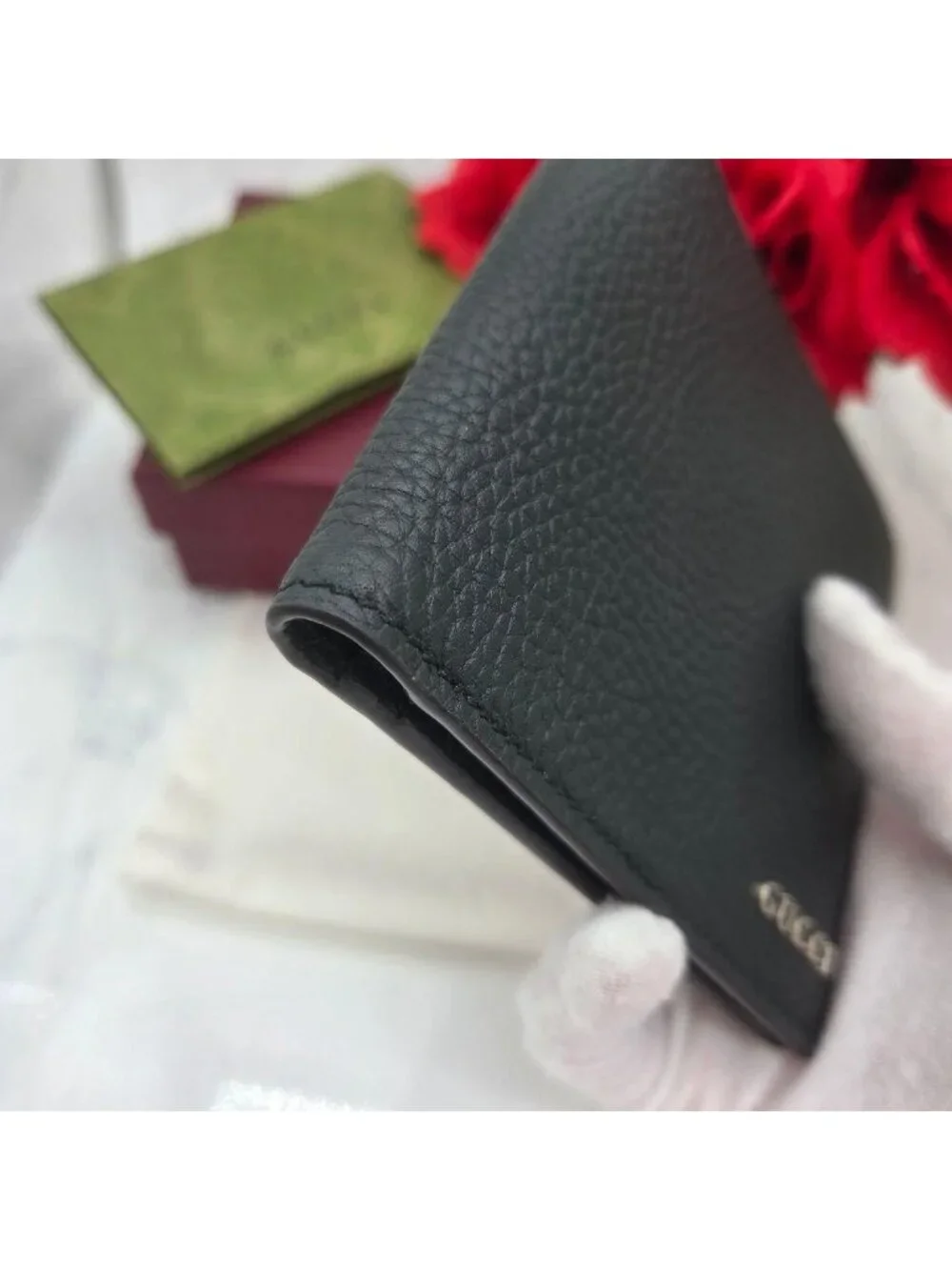 Gucci Logo Bifold Wallet Khaki Green